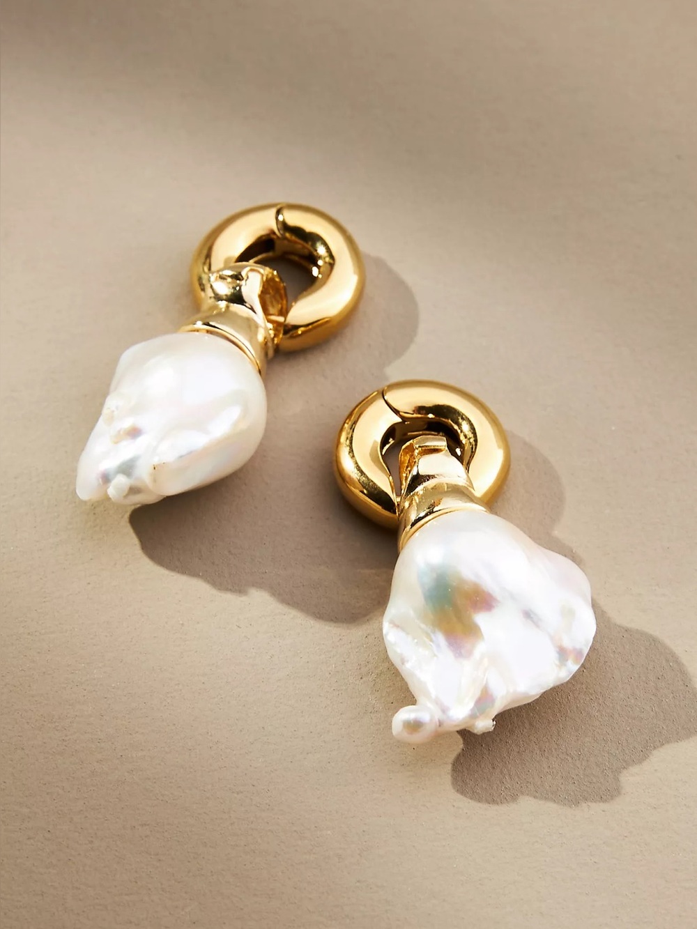 Éliou Stina Pearl Drop Earrings